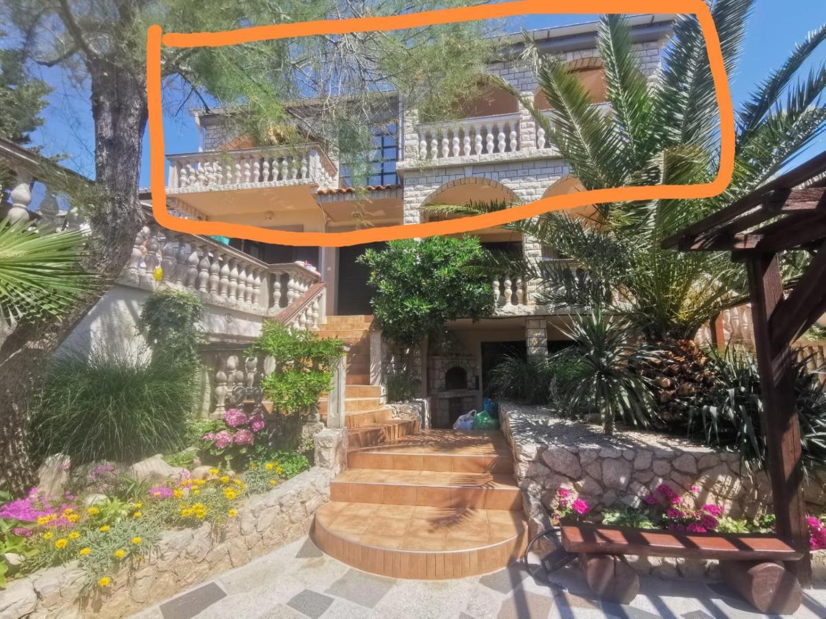 Apartman Ankica วีร์ ภายนอก รูปภาพ