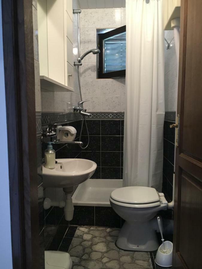 Apartman Ankica วีร์ ภายนอก รูปภาพ